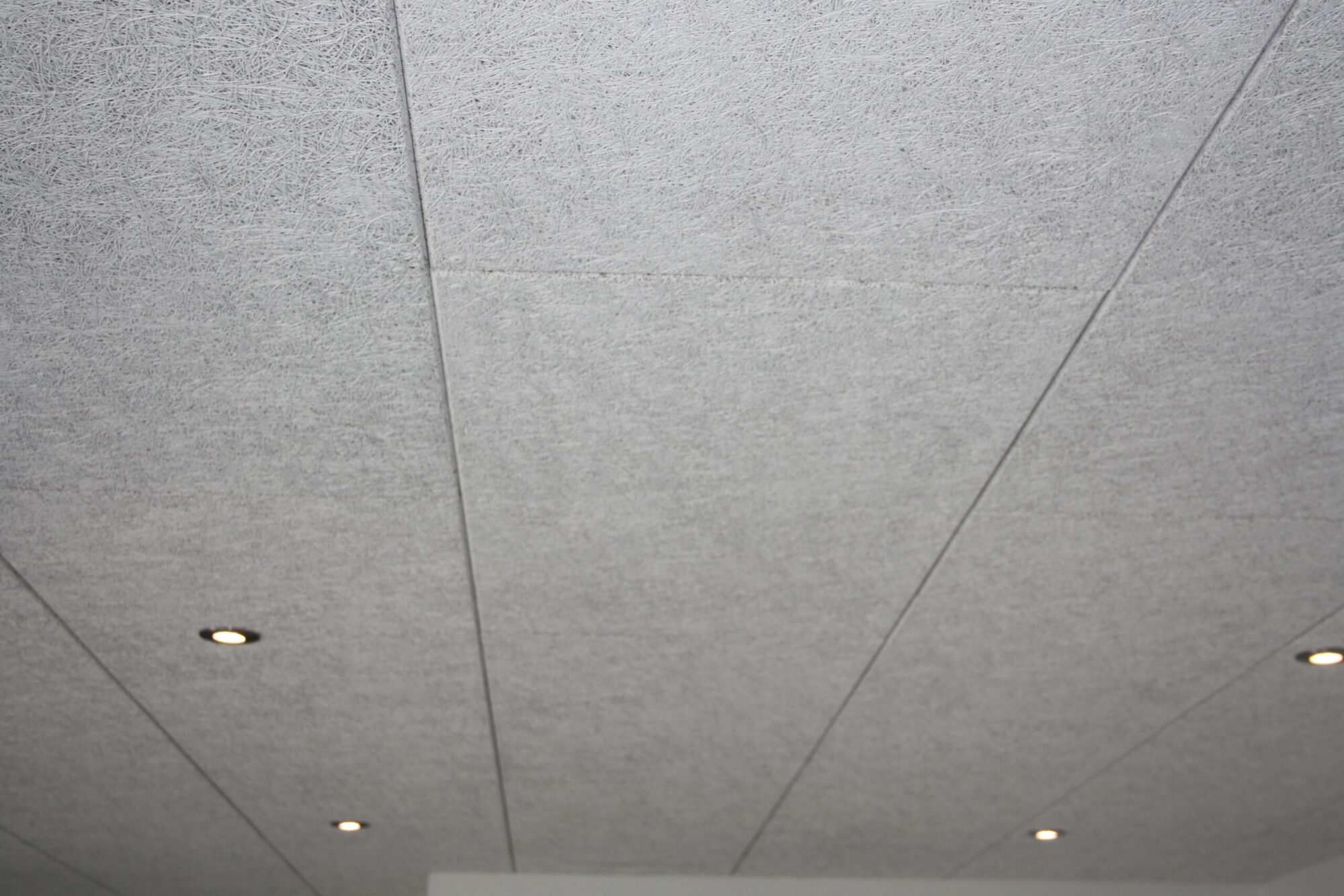 Lana di legno Multifin White 600×1200 mm
